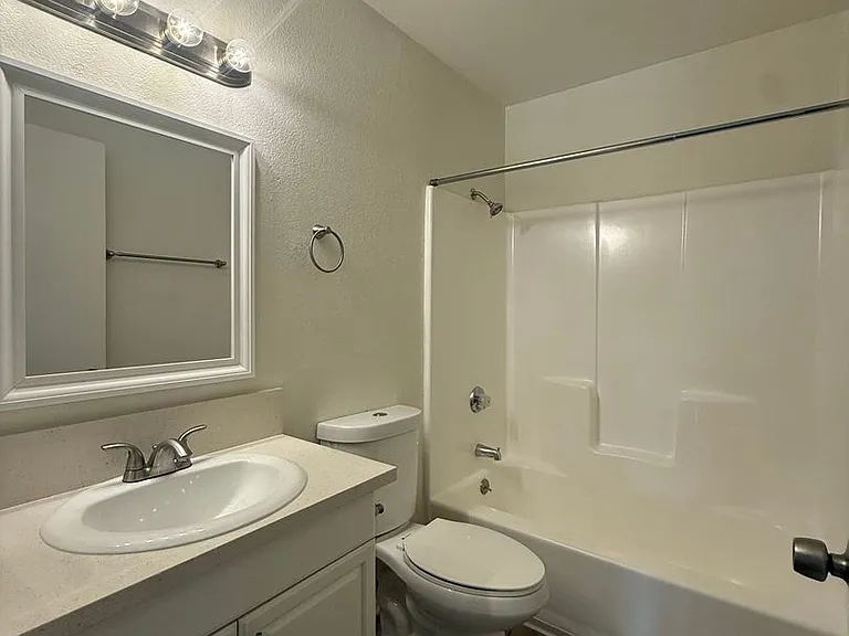 9905 El Camino Real — Photo 15