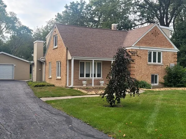 208 N Wheeling Rd, Prospect Heights, IL 60070