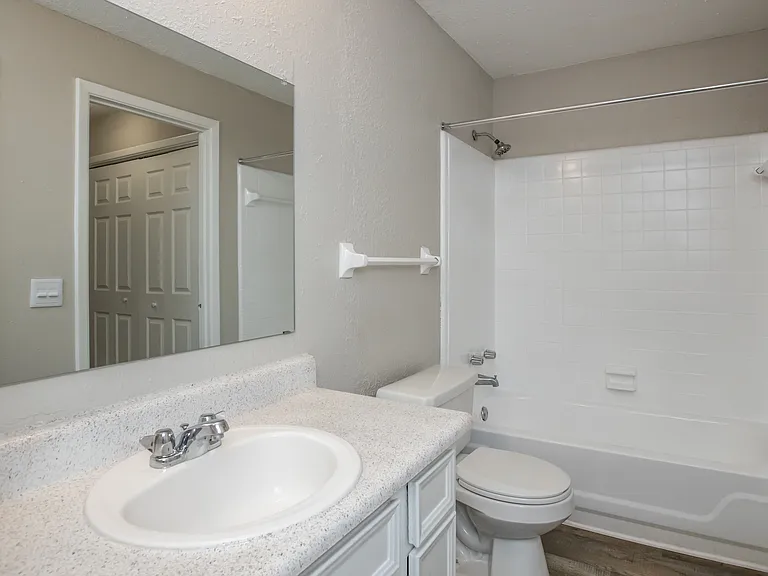 Arborgate Apartment Homes — Photo 11