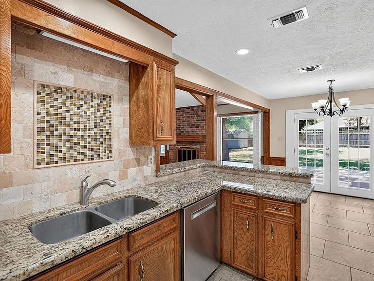 2614 Spicewood Ct — Photo 8
