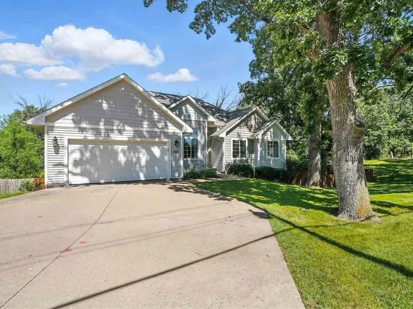 1601 12th Ave, Coralville, IA 52241