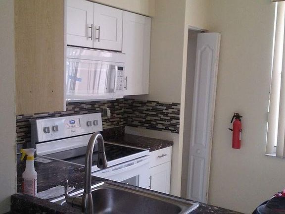 4th image of 21255 NE 8th Pl APT 8