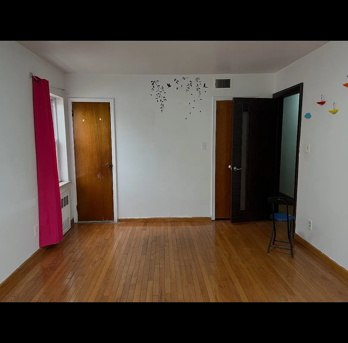 3 bed, 4000 sqft, $800 — Photo 1