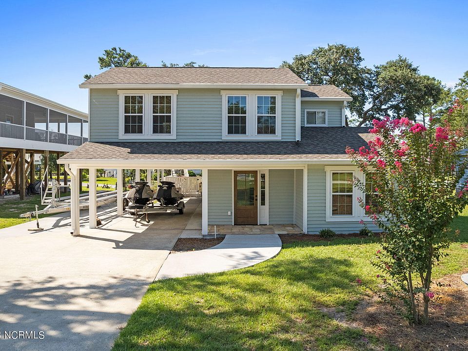 1st image of 716 Shoreline Drive E