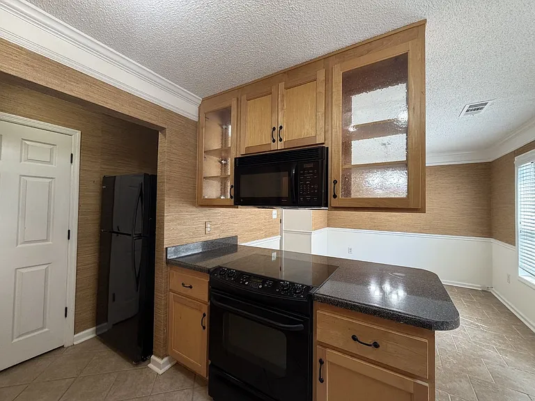 109 Tamara Ct — Photo 1