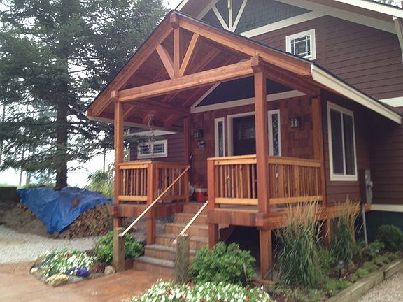 Lakehouse Entry Porch