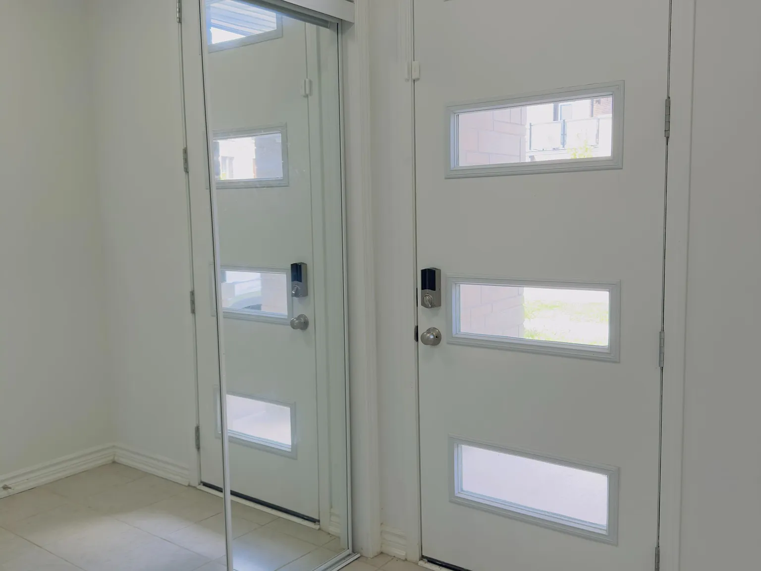 4 bed, $3,200 — Photo 2