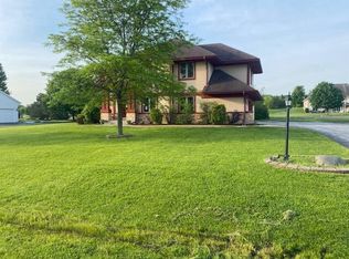 N16W29835 Brookstone Cir, Pewaukee, WI 53072