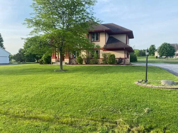 N16W29835 Brookstone CIRCLE, Pewaukee, WI 53072