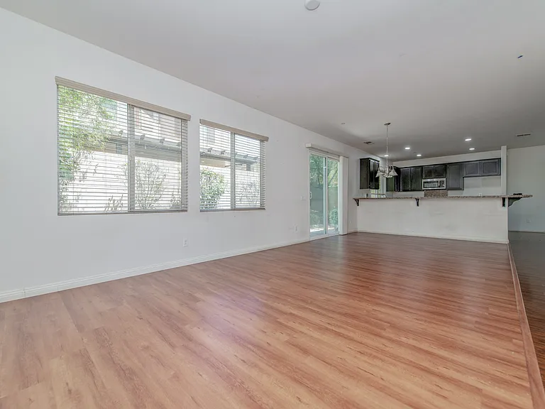 6954 Stanza Ct — Photo 17