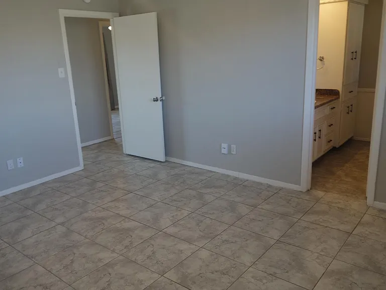 5616 Amherst St — Photo 10
