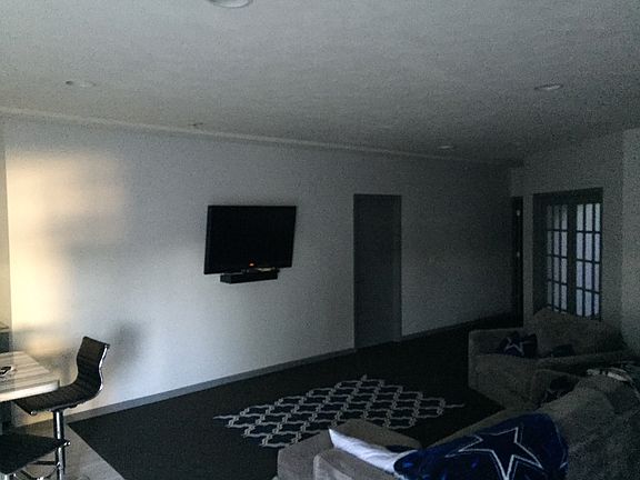 4th image of 1111 Brock Ln