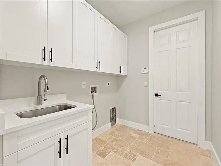 506 NW 32nd Pl — Photo 12