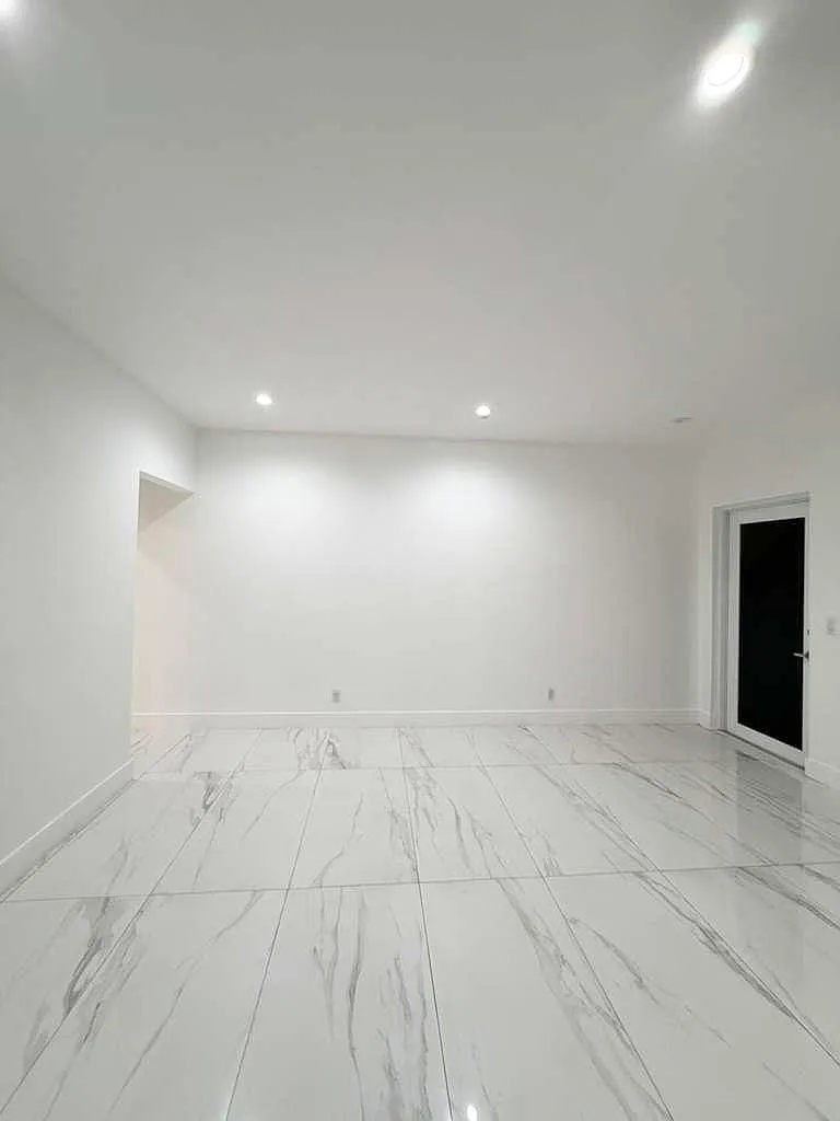 1 bed, 700 sqft, $2,200 — Photo 1