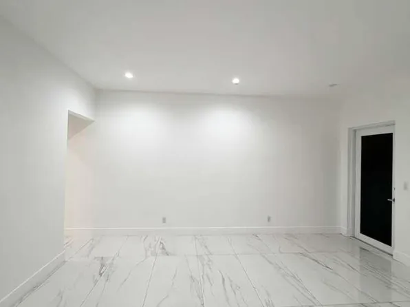 520 76th St, Miami Beach, FL