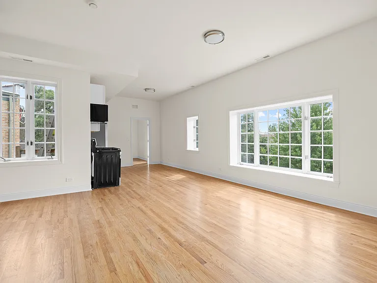 3107 N Harding Ave #1E — Photo 9