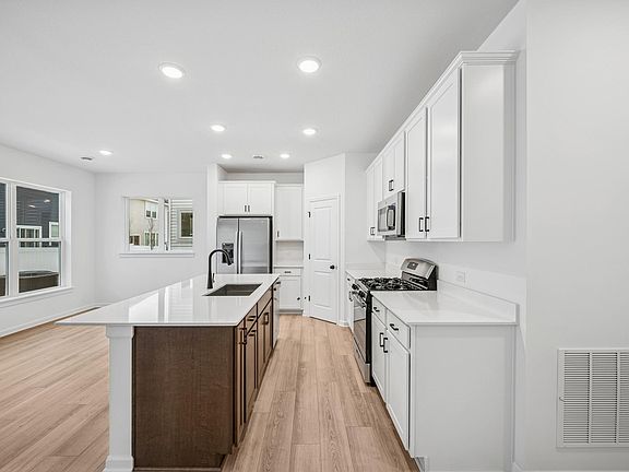 5th image of 15004 Ardgillan Rd W