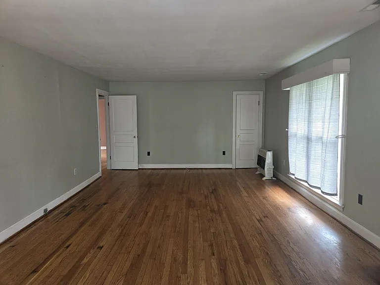 2034 Lake Rd — Photo 2