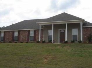 200 Earnestine Rd, Byram, MS 39272