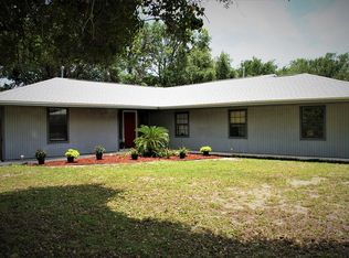 1258 Holliday Dr, Gulf Breeze, FL 32563