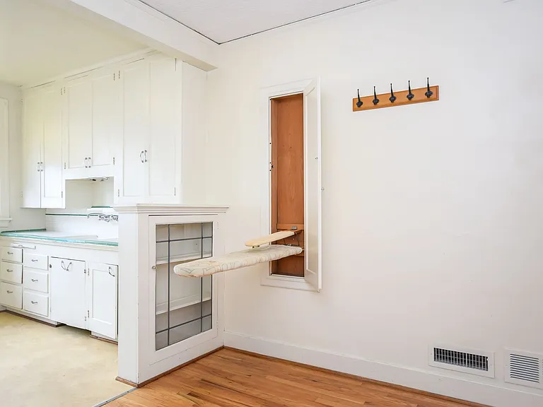 3005 SE Morrison St — Photo 5