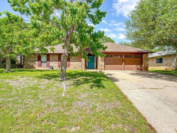 3837 Horizon Dr, Bedford, TX 76021