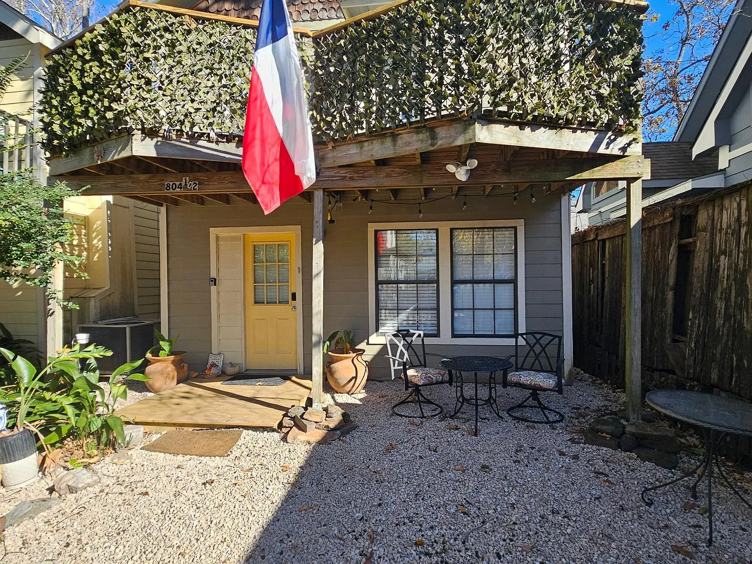 1 bed, 875 sqft, $2,100 — Photo 3