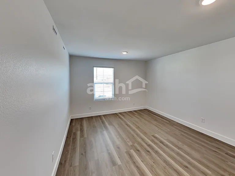 7930 Escolta Ct — Photo 15