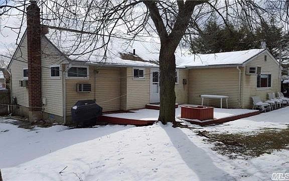 2nd image of 8 Sheridan St