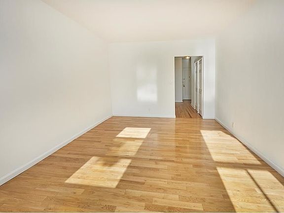 3rd image of 315 E 54th St APT 3H