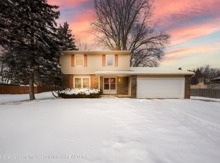 4504 Gull Rd, Lansing, MI 48917