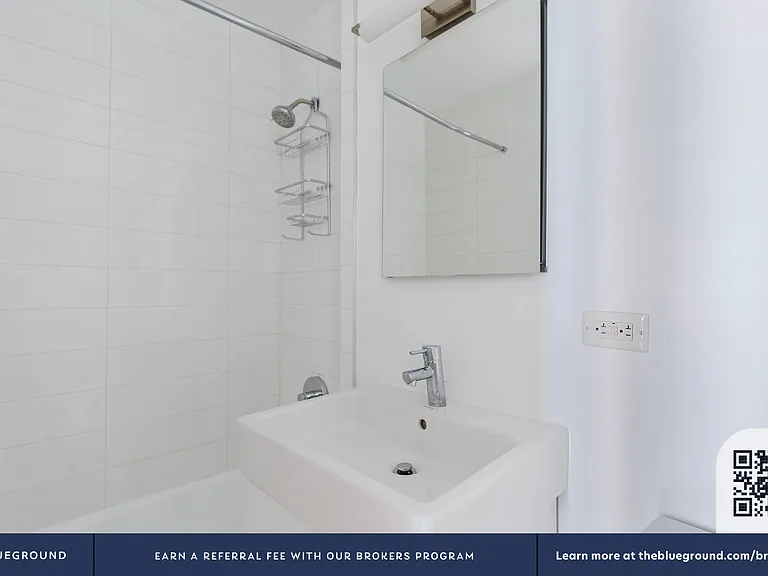 141 E 33rd St #12F — Photo 14