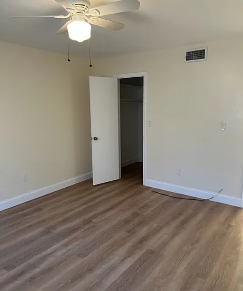 212 Debby Ct #B — Photo 13