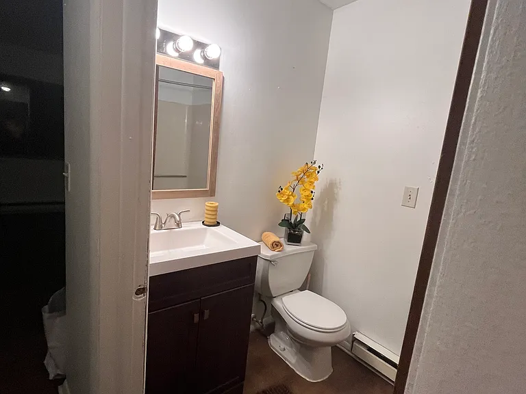 62 Main St #9 — Photo 19