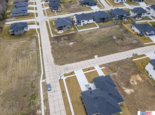 8909 Appaloosa Ln, Lincoln, NE 68520