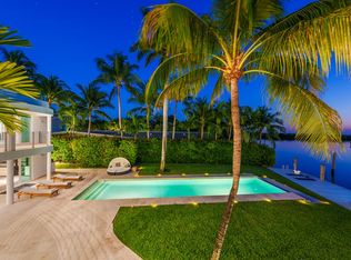 890 Harbor Dr, Key Biscayne, FL 33149