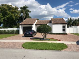 9620 NW 13th St, Pembroke Pines, FL 33024