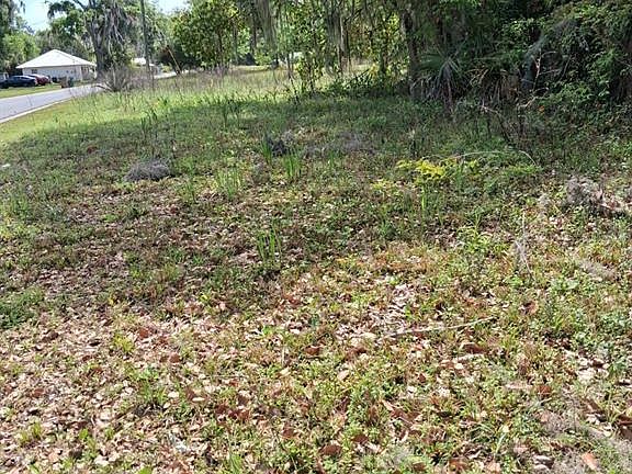 3rd image of 552 NE GURLEY AVENUE LOT 4