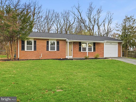2nd image of 17821 Greentree Ln
