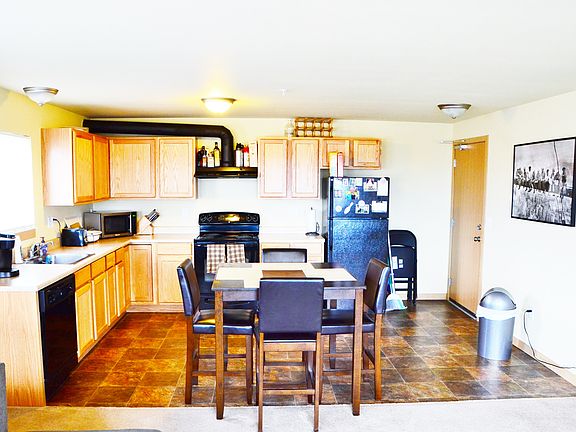3rd image of 301 N 104th St Unit 403