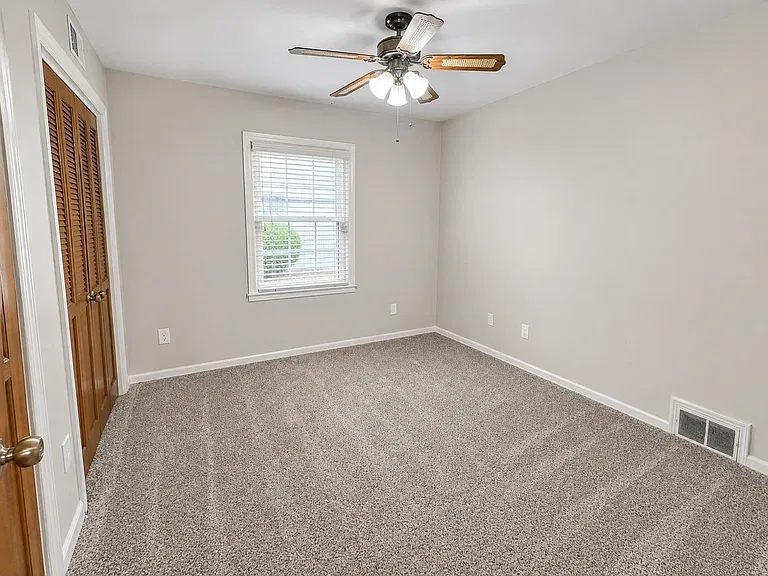 2148 Riverdale Rd — Photo 15