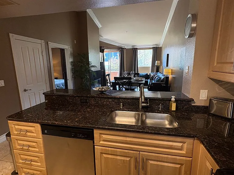220 E Flamingo Rd #422 — Photo 3