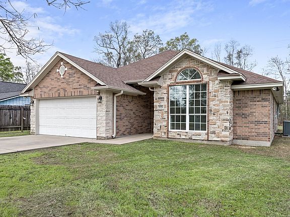 2nd image of 3520 Audree St