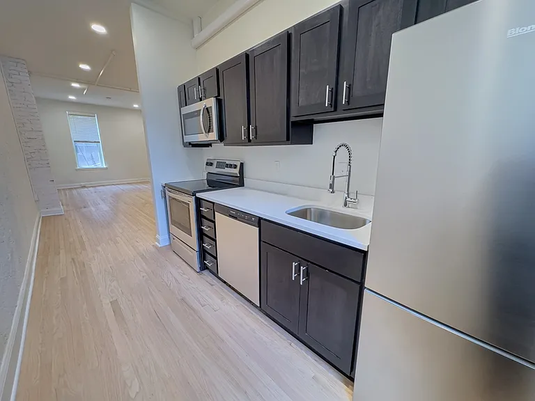 2113 Green St #2F — Photo 8