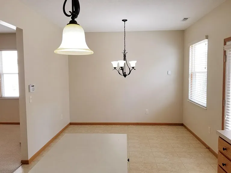 5912 Treven Way — Photo 6