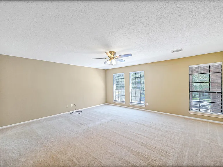 21410 Ganton Dr — Photo 36