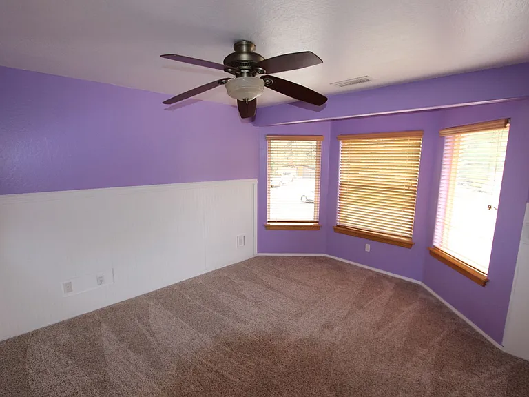 2100 N Timberline Rd — Photo 13