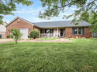 114 Brampton Pl, Versailles, KY 40383