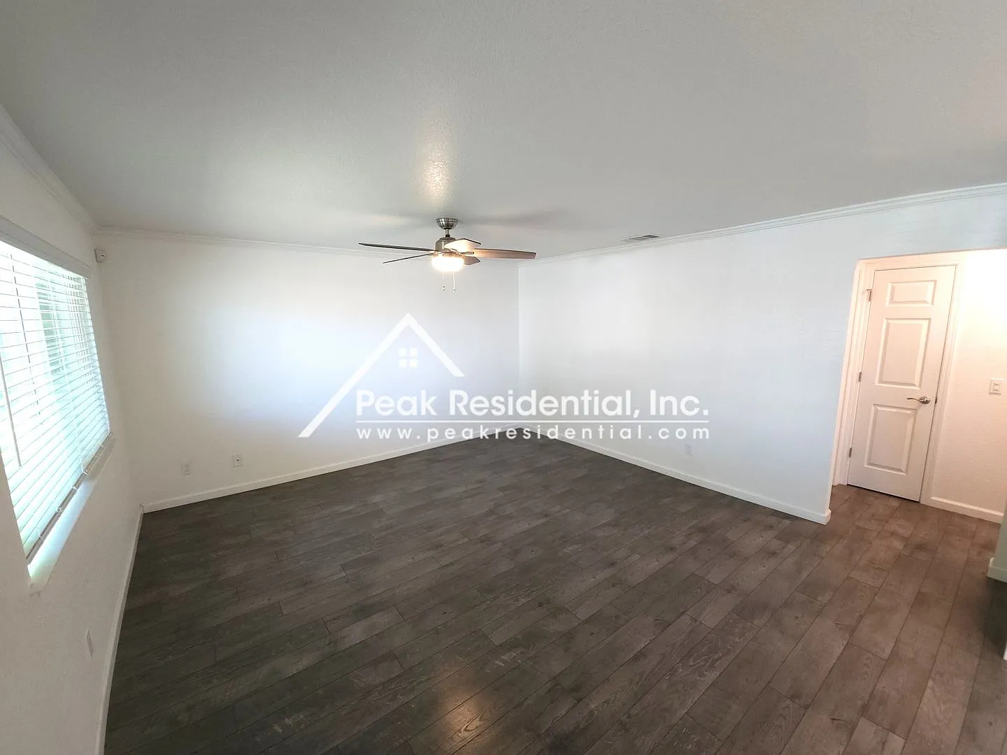 Updated 2bd/1ba Foothill Farms Condo with Garage — Photo 2