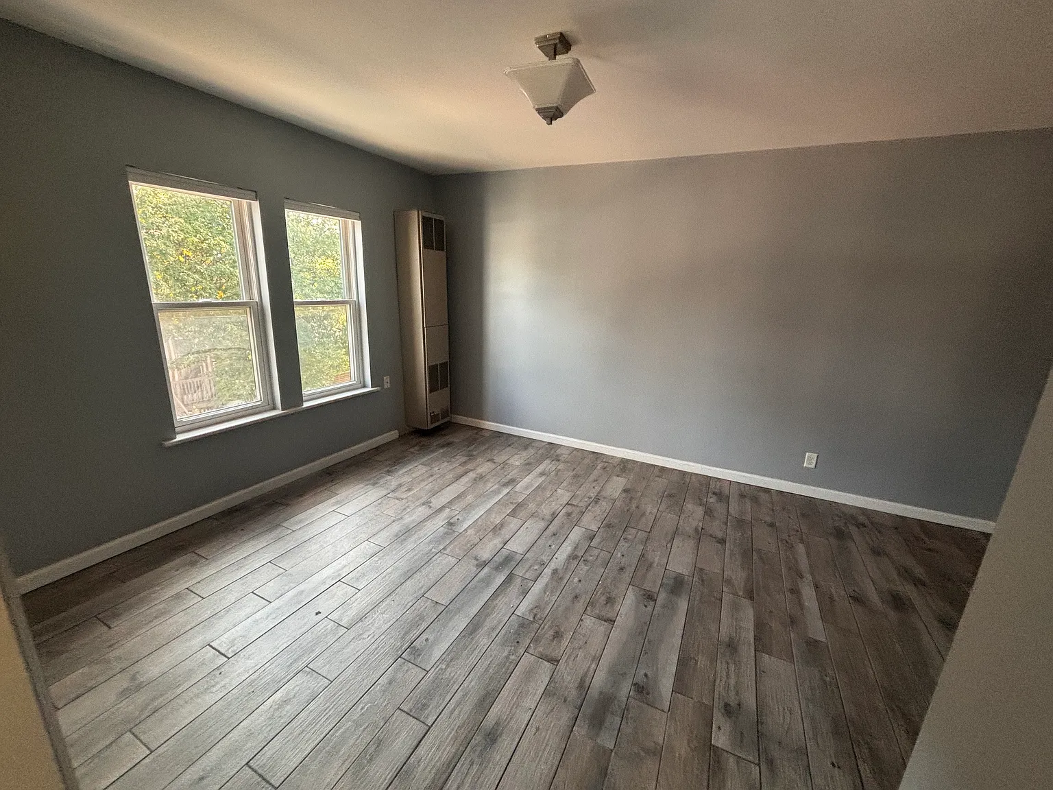 1 bed, 750 sqft, $1,150 — Photo 3